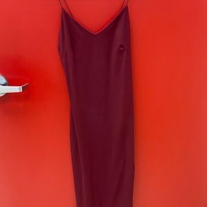 Burgundy midi dress size large